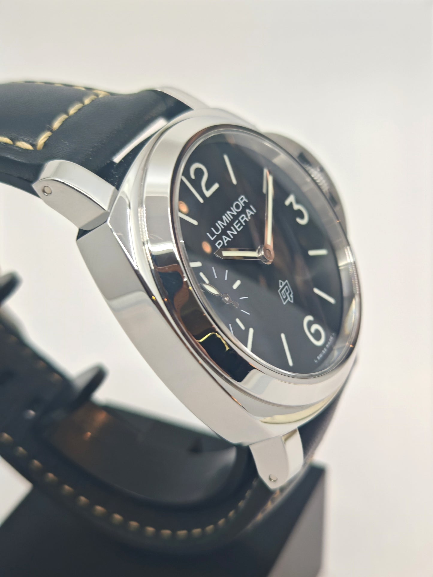 Pre-Owned Panerai Luminor Logo