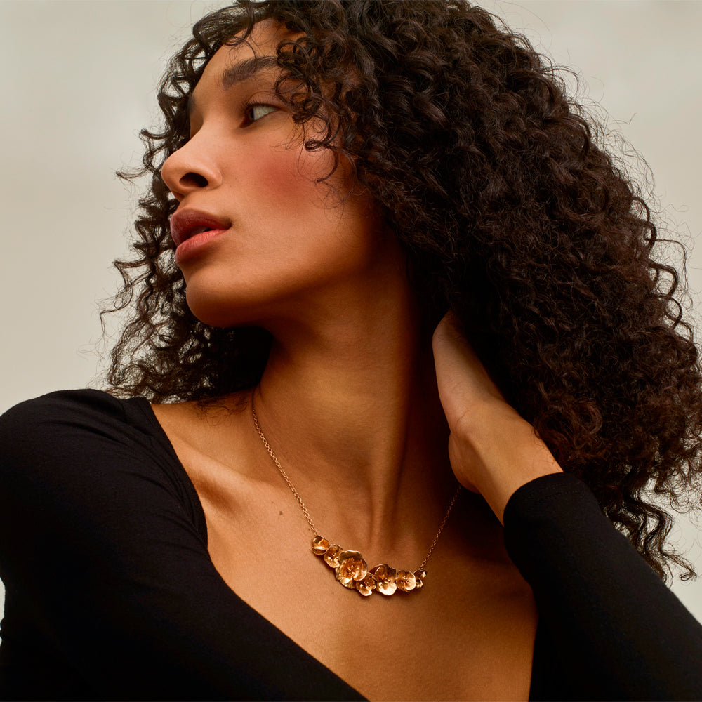 Kalevala Kesäyön ruusu -kaulakoru pronssi