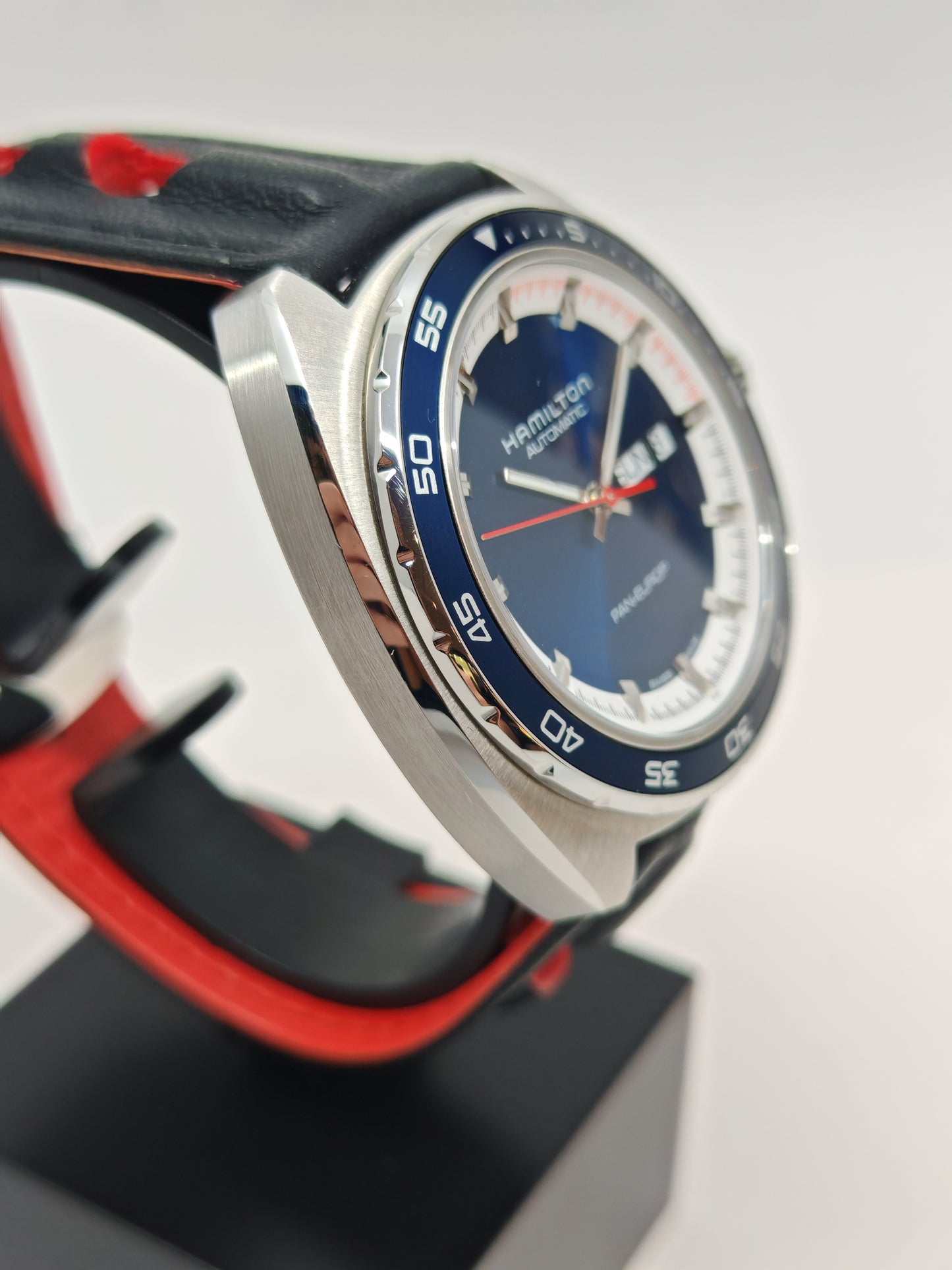 Pre-Owned Hamilton American Classic Pan Europ