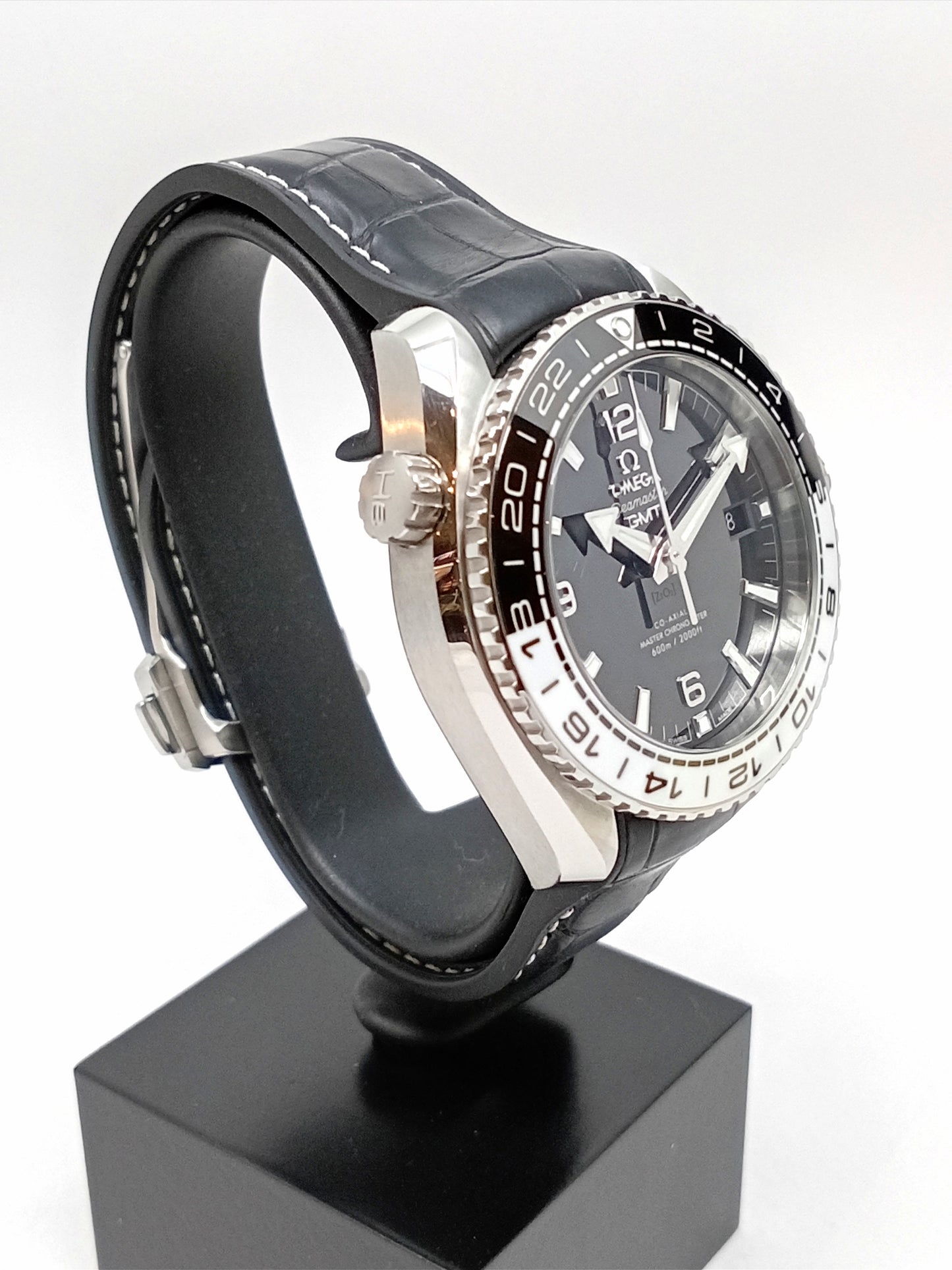 Pre-Owned Omega Seamaster Planet Ocean 600m GMT
