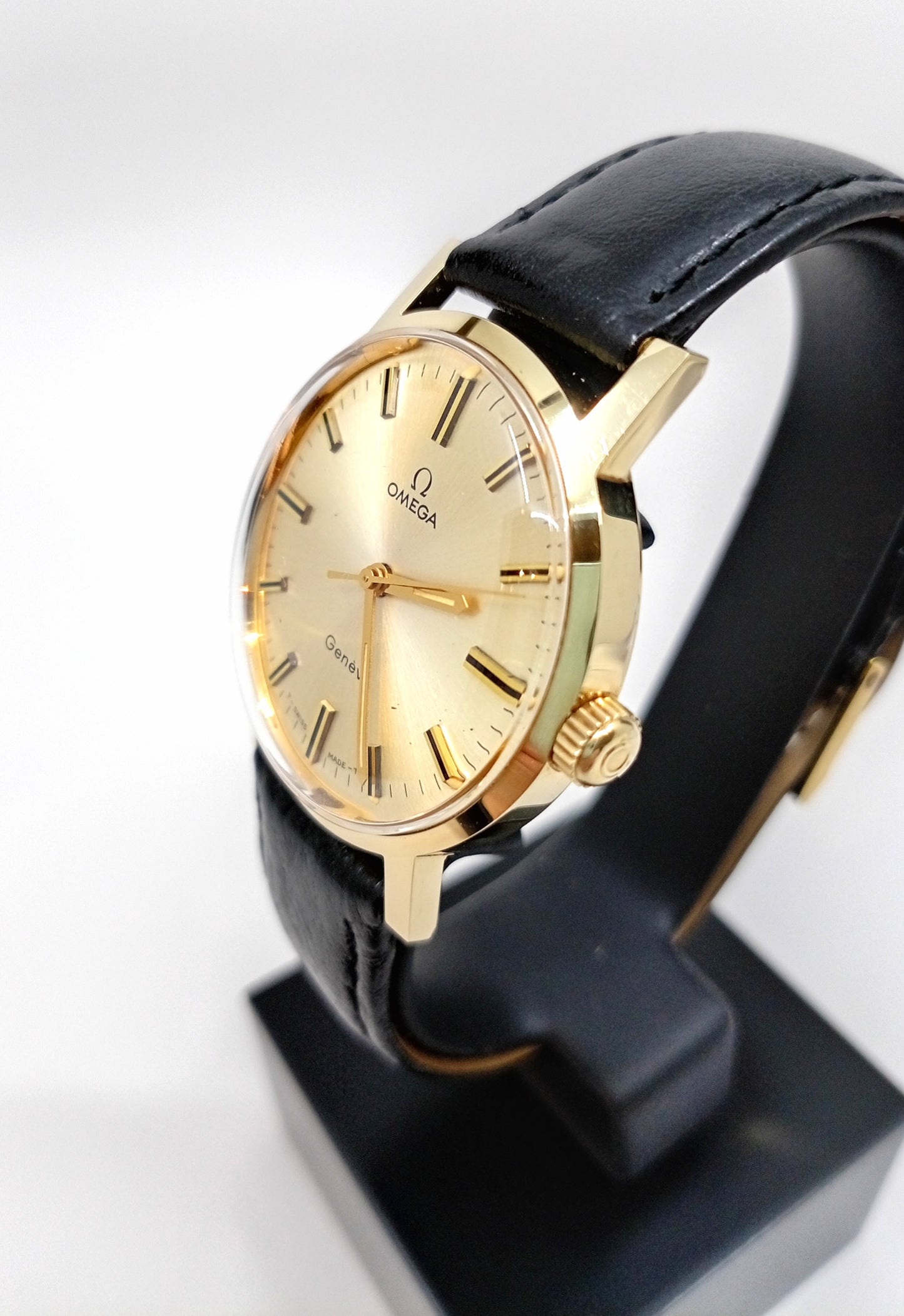 Pre-Owned Omega Geneve 14k