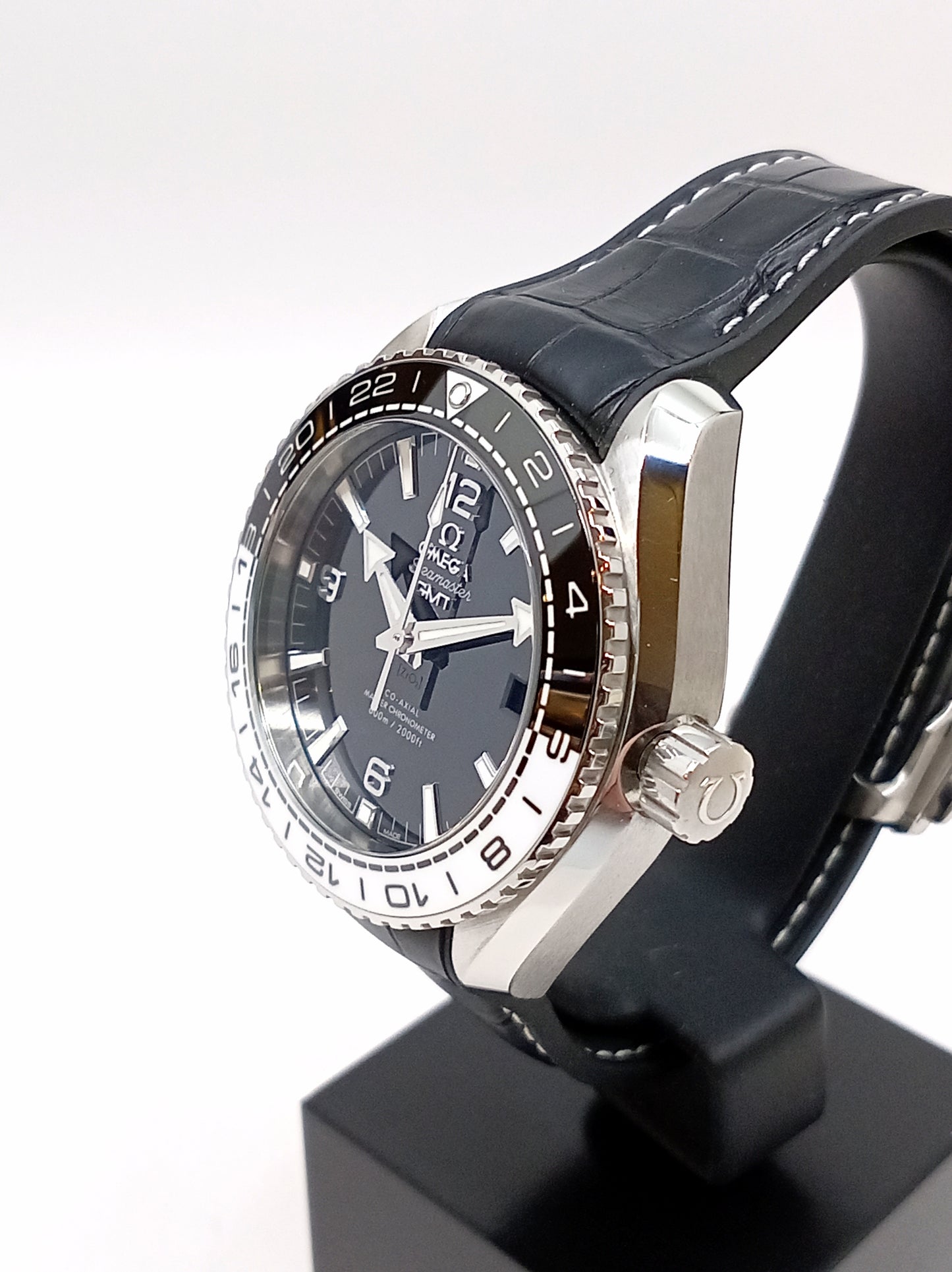 Pre-Owned Omega Seamaster Planet Ocean 600m GMT